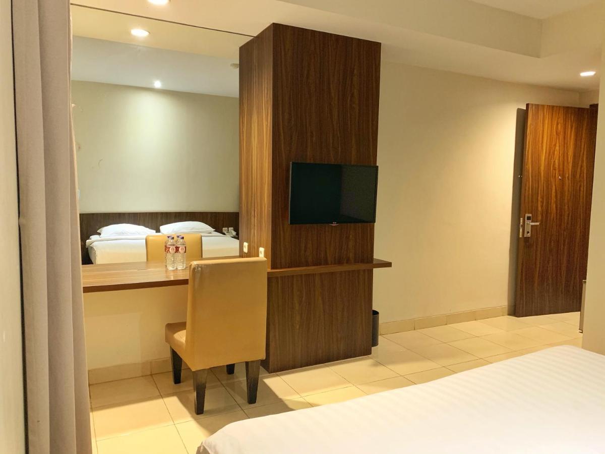 Ameera Hotel Пеканбару Екстер'єр фото